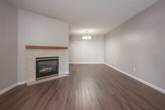 7883 Autumn Ridge Avenue in Chanhassen, MN - Building Photo - Building Photo