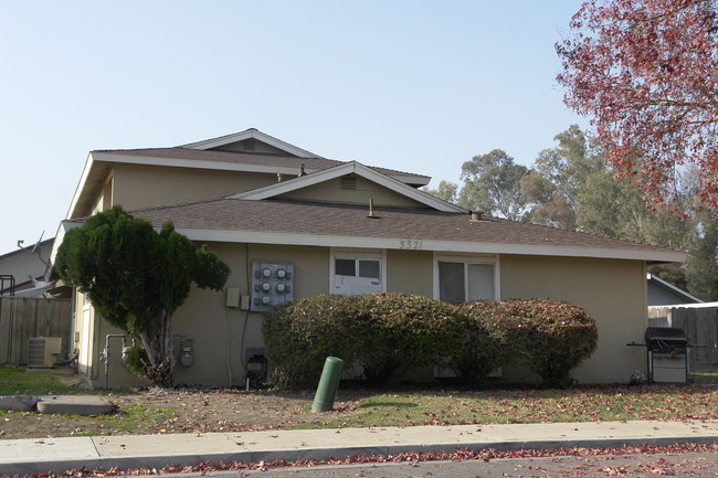 3321 Santa Rosa Ct in Merced, CA - Building Photo - Building Photo