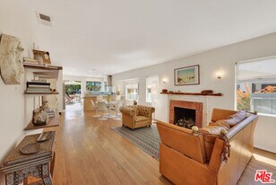 2746 Stoner Ave in Los Angeles, CA - Building Photo