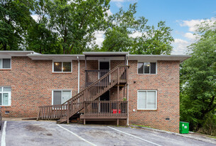 800 Lullwater Rd in Chattanooga, TN - Building Photo
