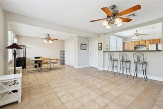 5705 Prytania St in New Orleans, LA - Building Photo - Building Photo