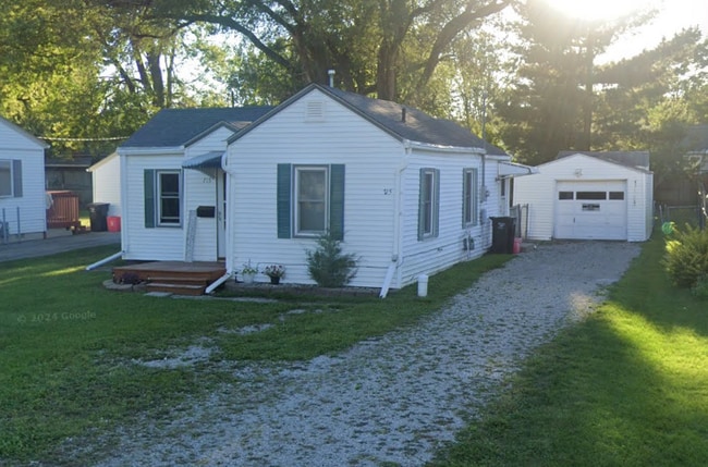 property at 715 N Johnson Ave