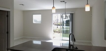 4646 Tribute Trail in Kissimmee, FL - Foto de edificio - Building Photo