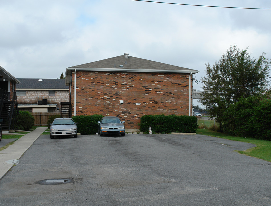 2608 Harvard Ave in Metairie, LA - Foto de edificio