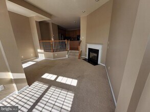 15692 William Bayliss Ct in Woodbridge, VA - Building Photo - Building Photo