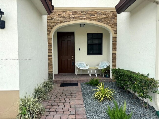 3354 SE 1st Ct in Homestead, FL - Building Photo - Building Photo