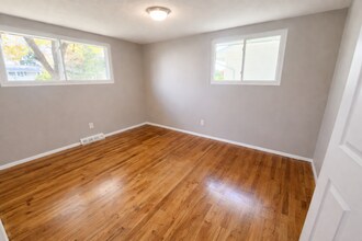 19700 Newton Ave in Euclid, OH - Building Photo - Building Photo