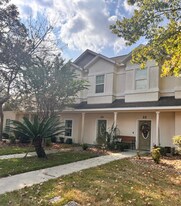 250 SW 145th Dr in Newberry, FL - Building Photo