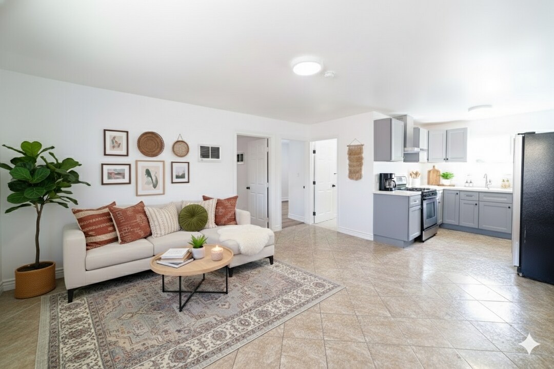 2718 Alsace Ave in Los Angeles, CA - Building Photo