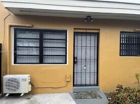 1845 Pembroke Rd in Hollywood, FL - Building Photo