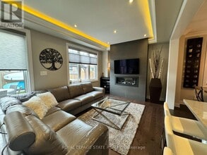 57 Waterview Ln in Grimsby, ON - Building Photo - Building Photo