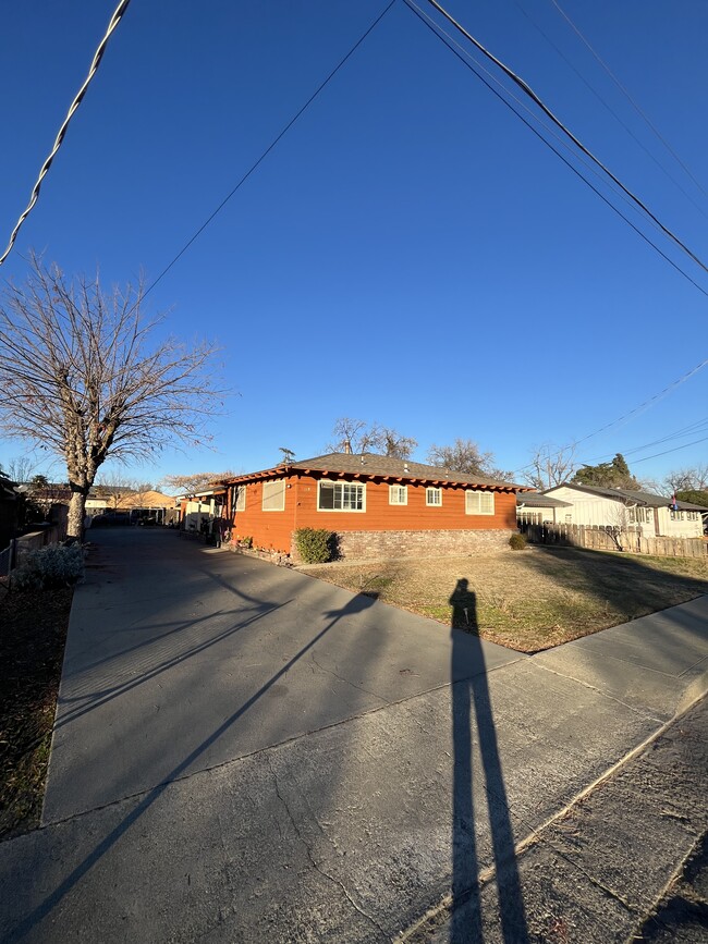 119 E Colusa St in Orland, CA - Building Photo - Building Photo