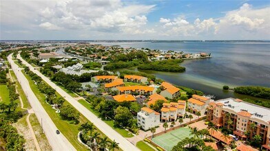 1575 Pinellas Bayway S in St. Petersburg, FL - Building Photo - Building Photo