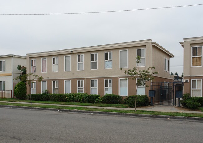 Century West Apartments in Orange, CA - Building Photo - Building Photo