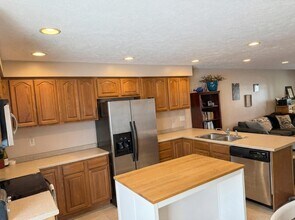 429 Mansfield Ave, Unit 431 in Morgantown, WV - Building Photo - Building Photo