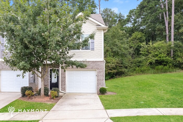 3279 Pennington Dr in Stonecrest, GA - Building Photo