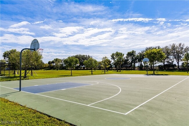 property at 14310 Oviedo Pl