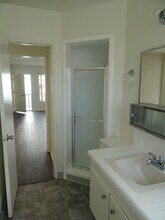 815 S Wooster St in Los Angeles, CA - Building Photo - Building Photo