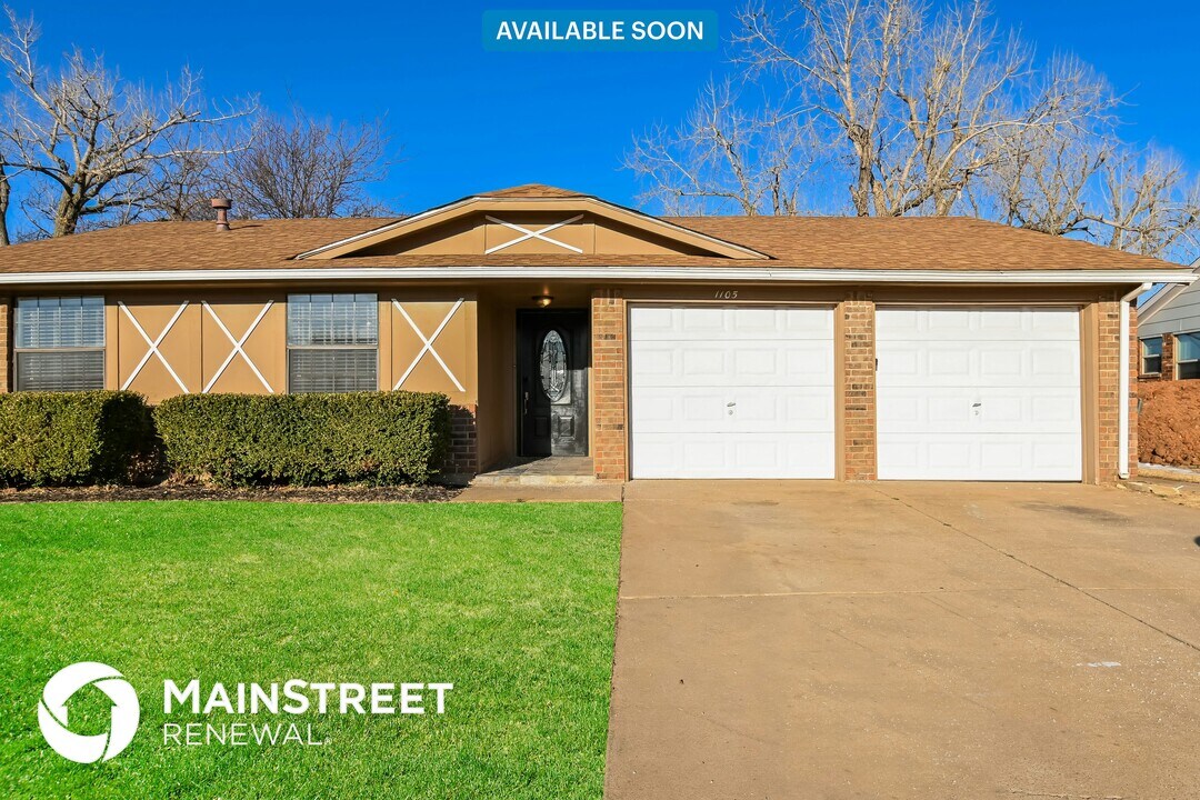 1105 S Avery Dr in Moore, OK - Building Photo