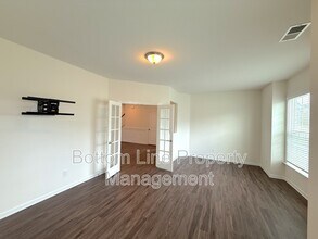 14929 Baldridge Dr in Huntersville, NC - Building Photo - Building Photo