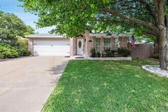 235 Stallion Dr in Keller, TX - Building Photo - Building Photo