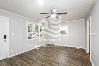 2036 W Kessler Blvd N Dr in Indianapolis, IN - Building Photo - Building Photo