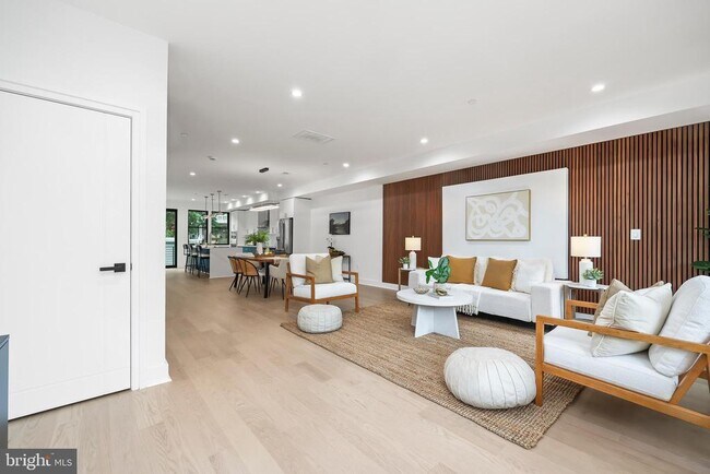 4411 Illinois Ave NW in Washington, DC - Building Photo - Building Photo