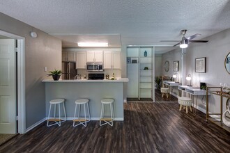 Falls at Arden in Sacramento, CA - Building Photo - Building Photo