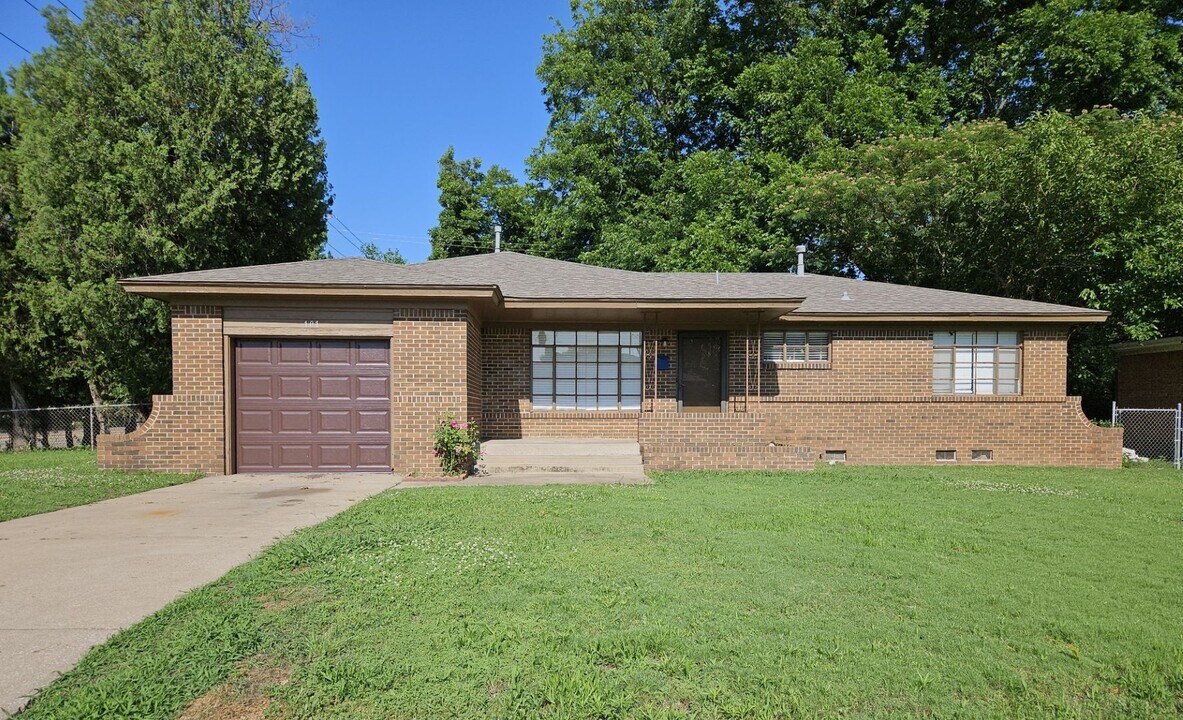 101 S Sherry Ave in Norman, OK - Building Photo