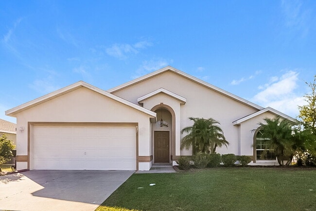 property at 827 Summer Glen Dr