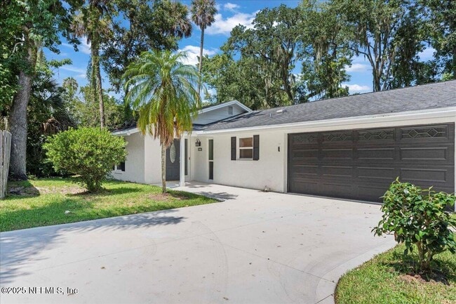 property at 593 Palmera Dr E
