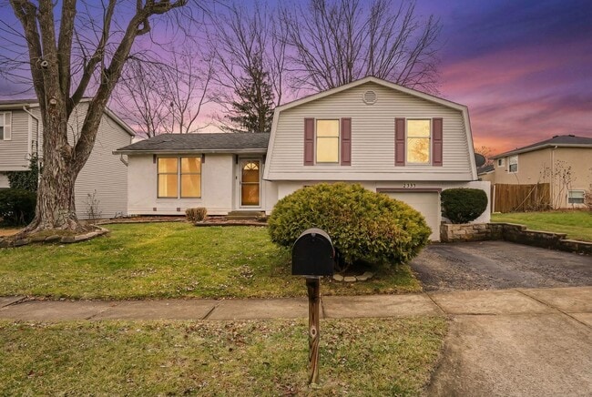 property at 2543 Stonington Ave