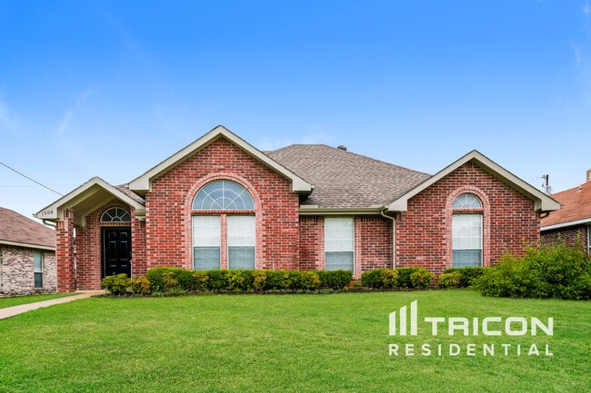 property at 1506 Vancouver Dr