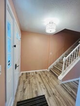 9672 E Idlewood Dr in Twinsburg, OH - Building Photo - Building Photo