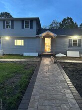 72 Oakmont Ave in Selden, NY - Building Photo - Building Photo