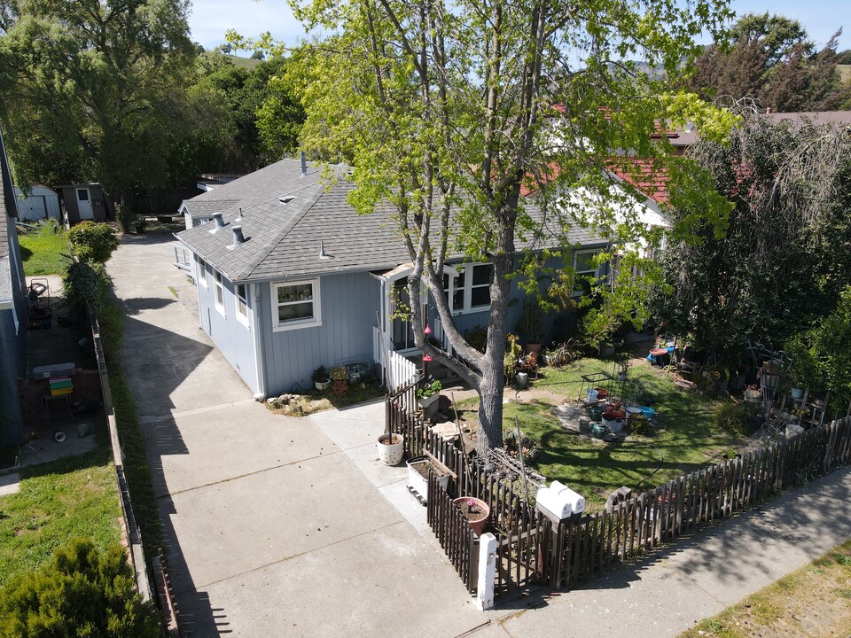 1125 2nd St in Novato, CA - Building Photo