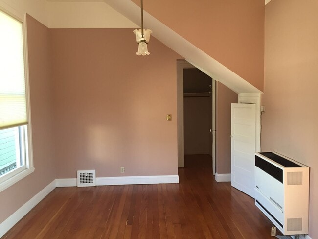 2232 Clinton Avenue, Unit B