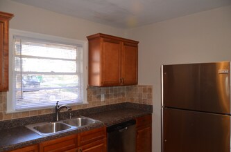 3411 Lark Ln in Decatur, GA - Building Photo - Building Photo