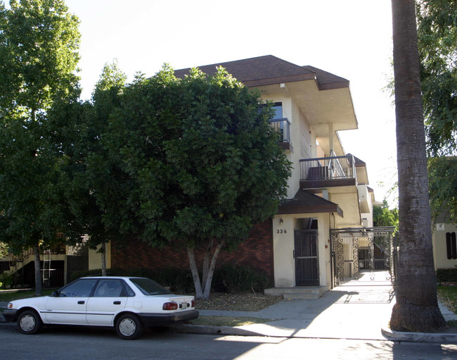 336 N Cedar St in Glendale, CA - Building Photo - Building Photo