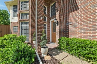 204 Moss Hill Rd in Irving, TX - Building Photo - Building Photo