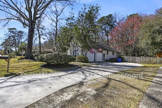 18 Shadowmoss Pkwy in Charleston, SC - Building Photo - Building Photo