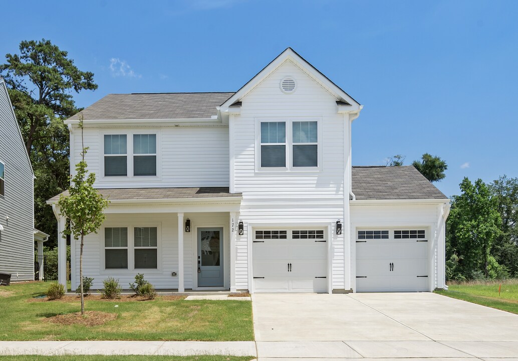 172 Horseshoe Pl in Angier, NC - Building Photo