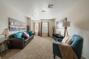 The Bristol in Lawton, OK - Building Photo