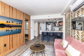 1777 Ala Moana Blvd in Honolulu, HI - Foto de edificio - Building Photo