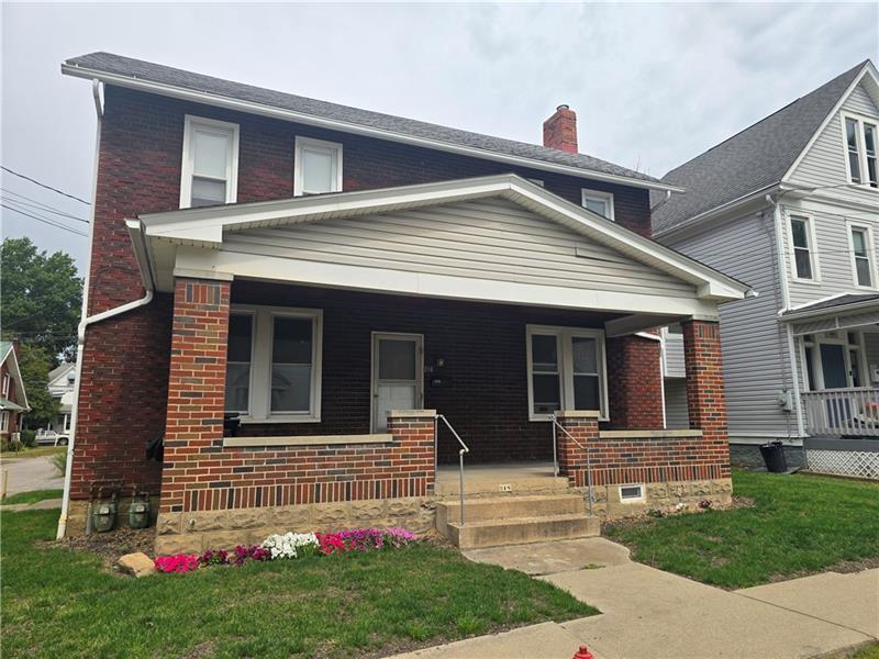 216 E Walnut St in Butler, PA - Building Photo