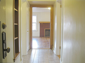 5840 Alderson St, Unit 4 in Pittsburgh, PA - Building Photo - Building Photo