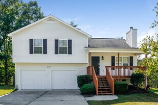 124 Hunter Pl in Dallas, GA - Building Photo
