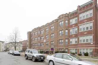 5952-58 W Superior Chicago, IL 60644 in Chicago, IL - Building Photo - Building Photo