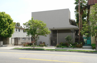 410 S Commonwealth Ave in Los Angeles, CA - Building Photo - Building Photo