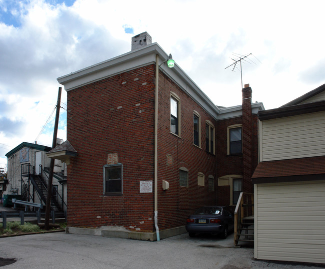 117 E King St in Malvern, PA - Building Photo - Building Photo